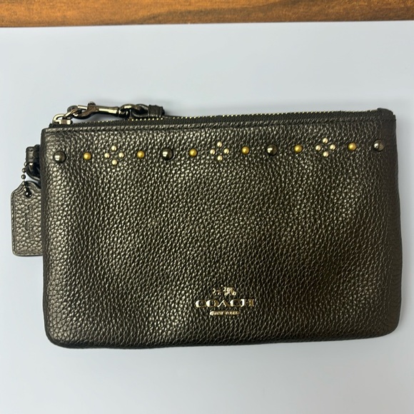 Black Coach Wristlet New with original Box - Picture 10 of 13